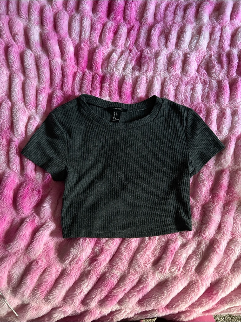 Forever 21 Black Ribbed Crop Tee